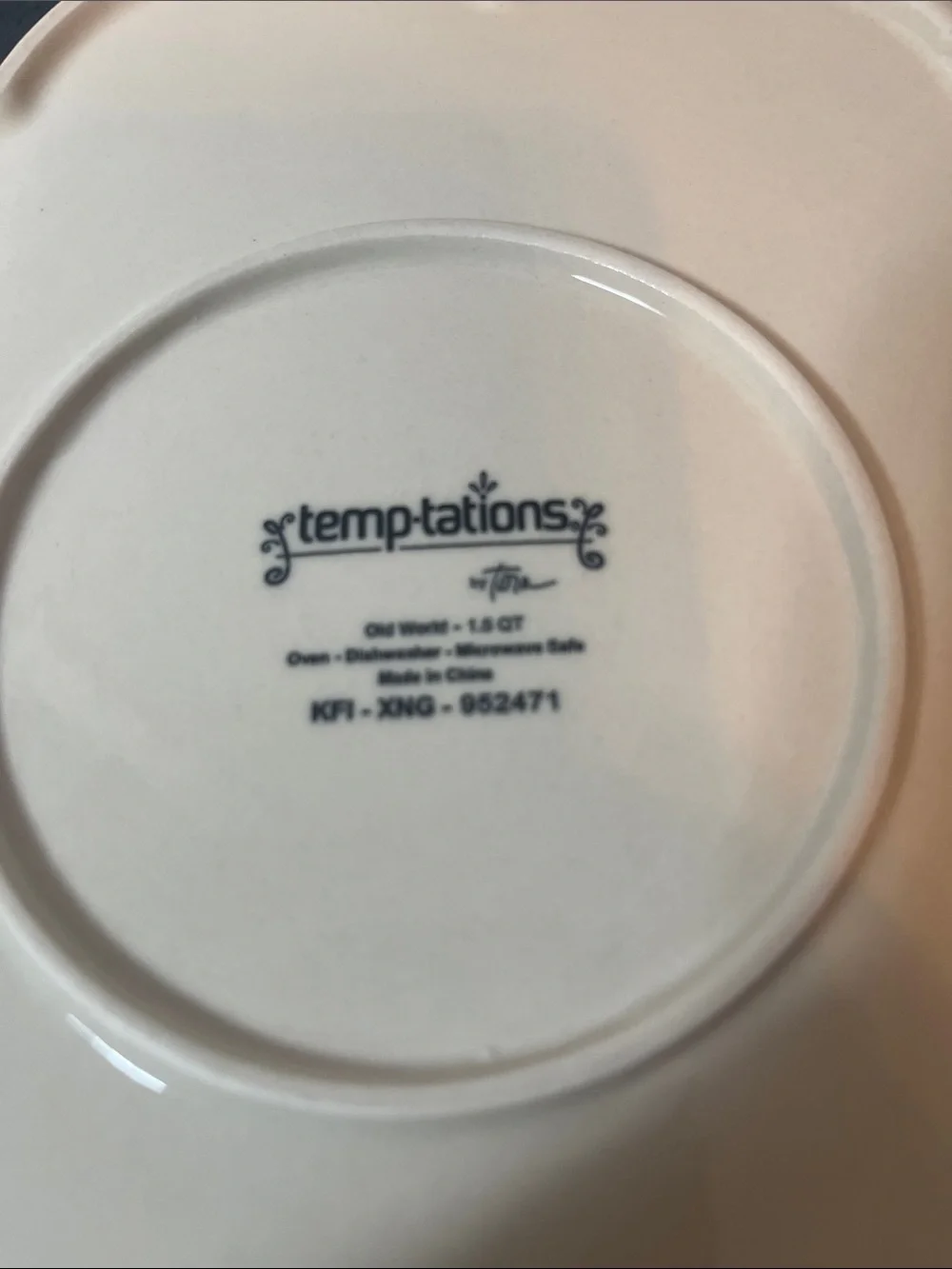 Temp-tations Temptations Scalloped Bowl OLD WORLD dish cookware 1.5 quart